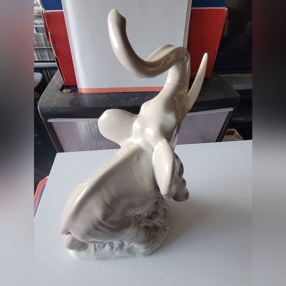 NAO ELEPHANT Rare Vintage by Lladro made in Spain excellent condition - Picture 5 of 6